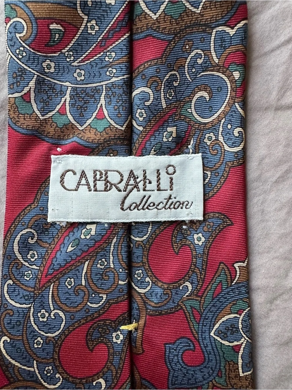 Cabralli Collection Mens 100% Silk Retro Neck Tie Red Paisley Luxe Old Money